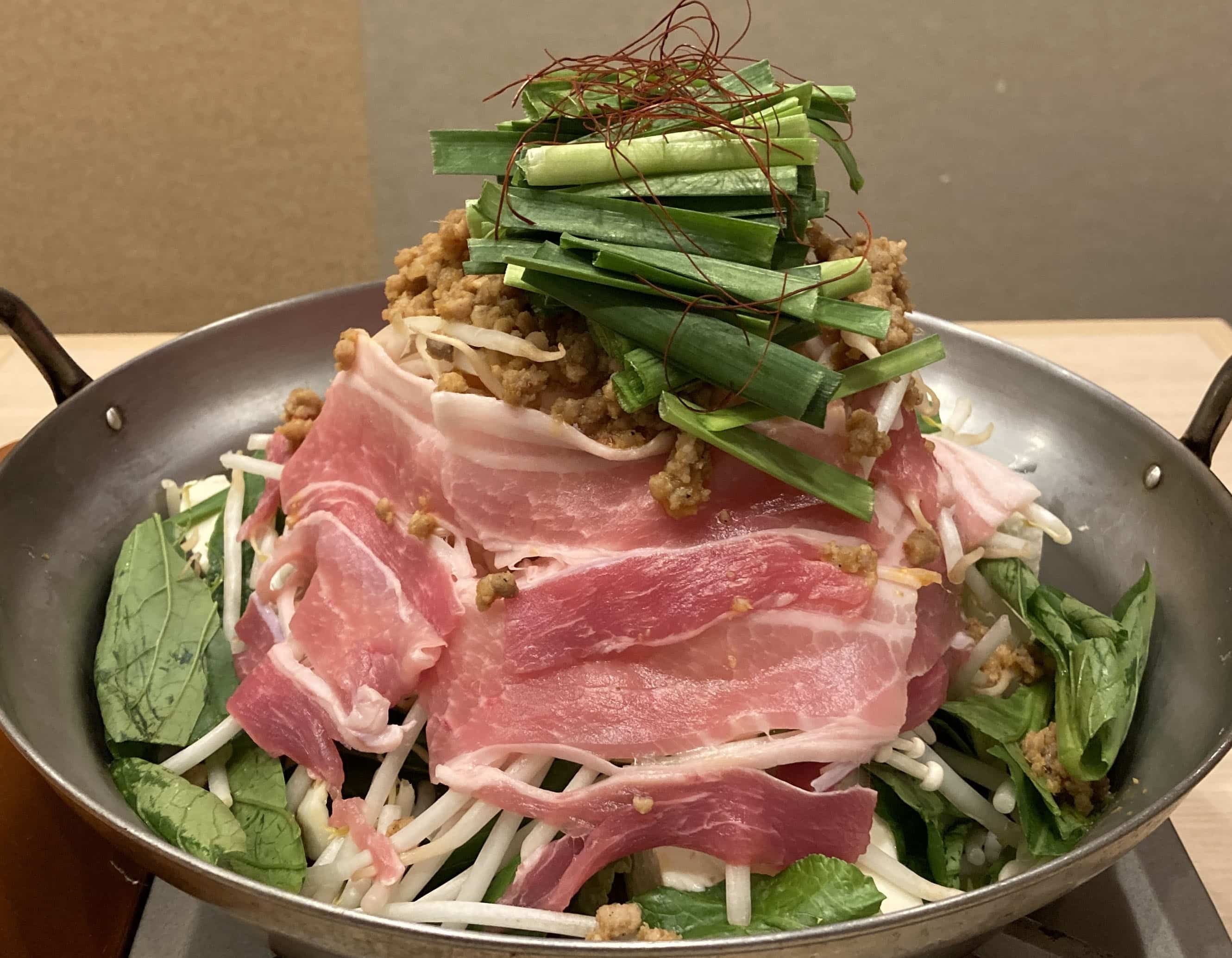 居酒屋　うおや一丁 川崎砂子店　十六茶の坦々鍋／刺身／海鮮／寿司／ランチ／宴会4～30名様