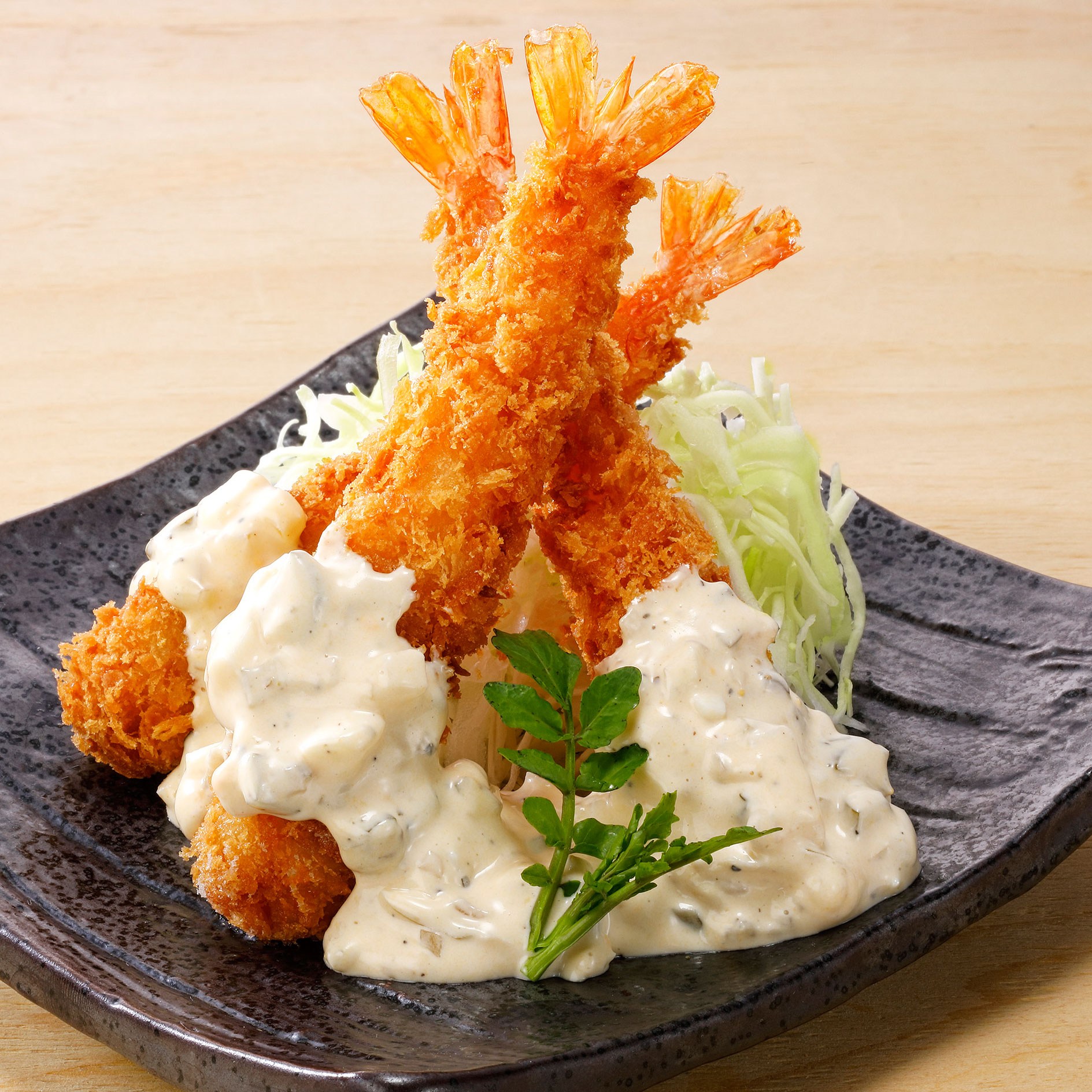 居酒屋　刺身と寿司 うおや一丁 新宿三光町店 ／　海老フライ