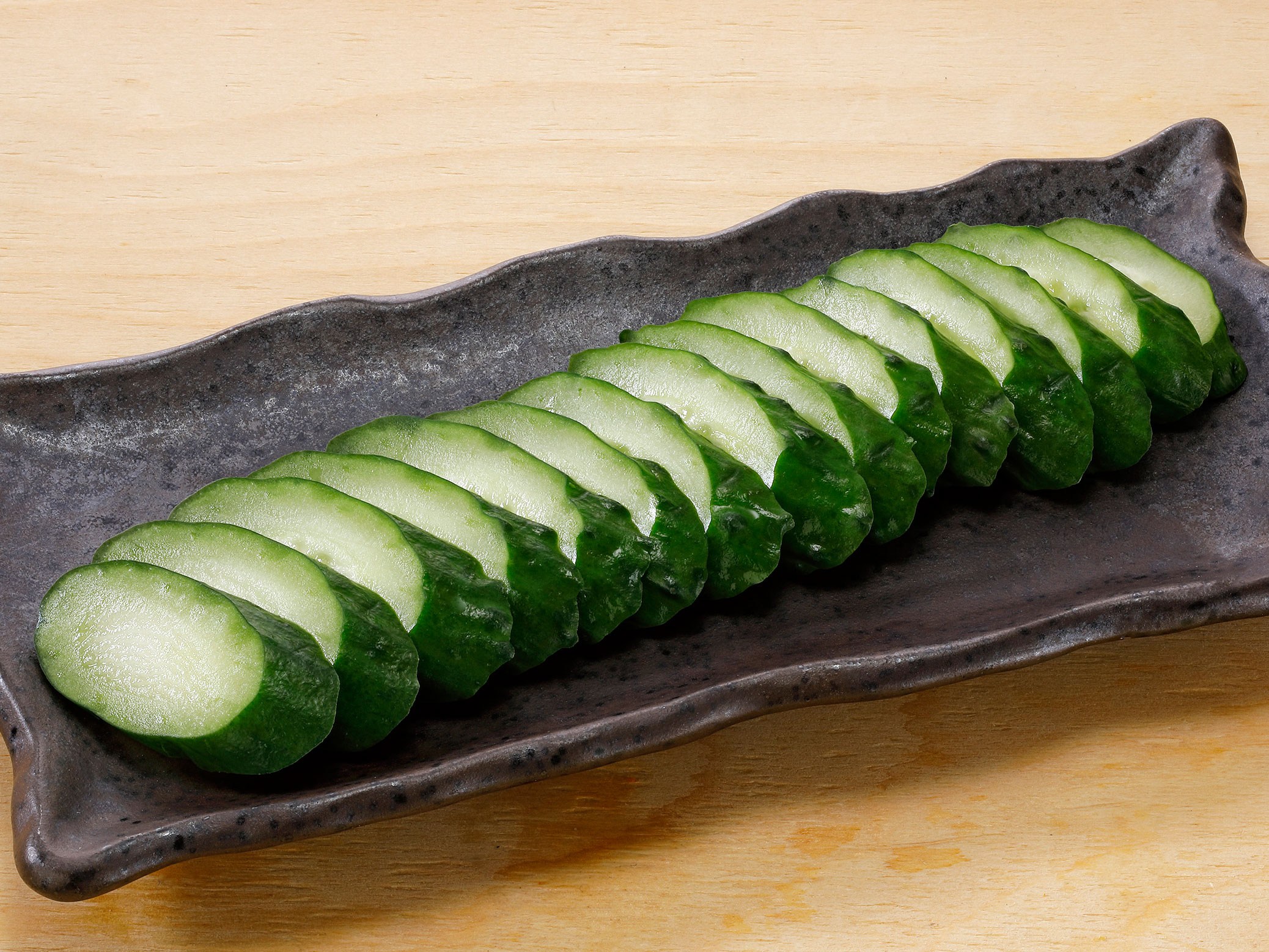 居酒屋　刺身と寿司　うおや一丁 新宿三光町店　／きゅうりの一本漬け／海鮮／寿司／ランチ