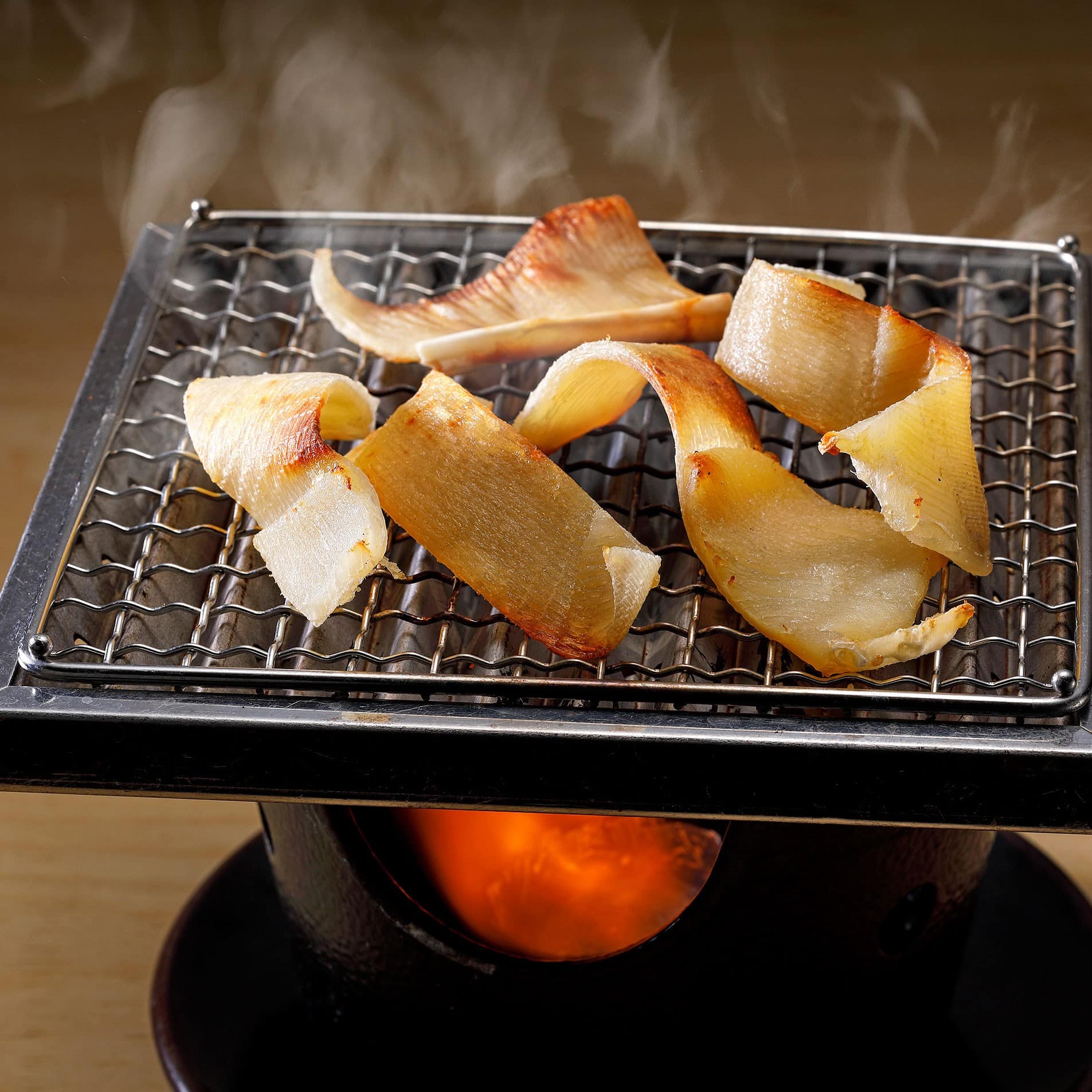 居酒屋　刺身と寿司　うおや一丁 新宿三光町店　／エイヒレの炙り／刺身／海鮮／寿司／ランチ