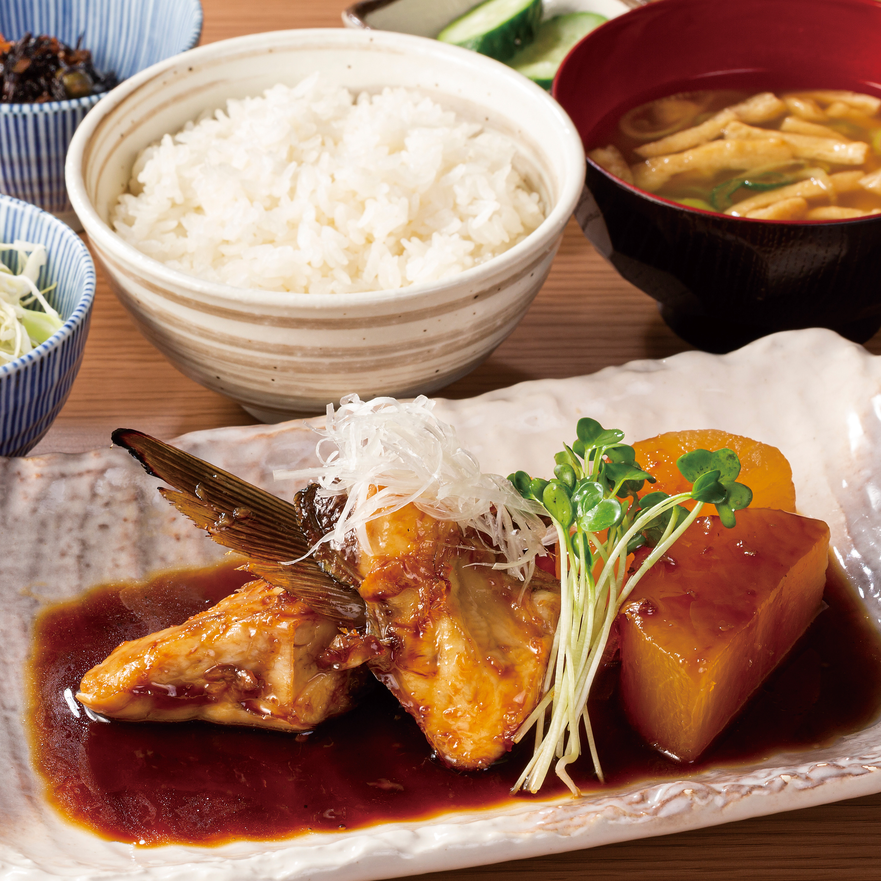 居酒屋 うおや一丁川崎砂子店　ほっこりしたいランチは煮魚定食♪