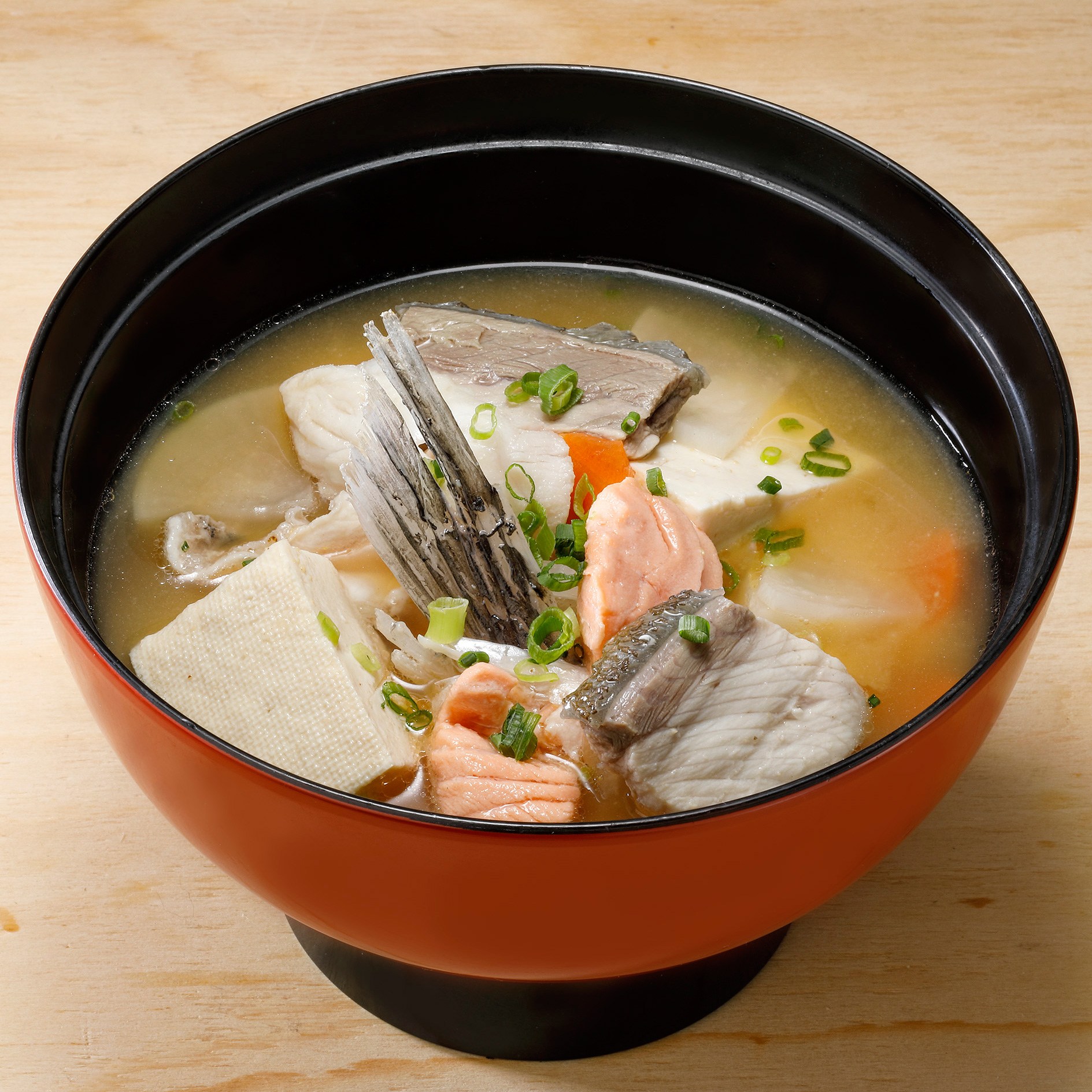 居酒屋　うおや一丁 川崎砂子店　／　飲んだあとに…あら汁をどうぞ！