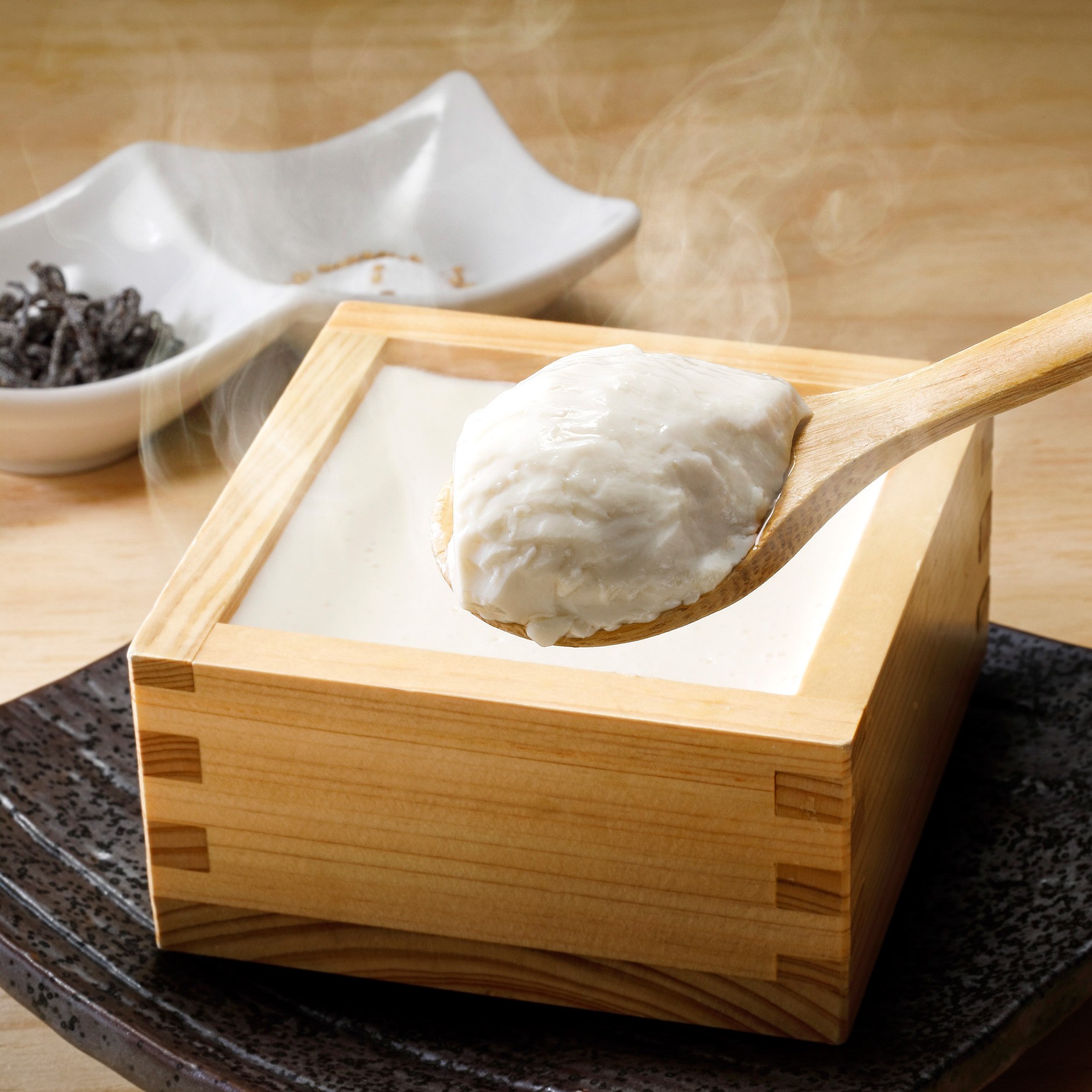 居酒屋 うおや一丁 川崎砂子店 / できたて北海道産 大豆100%桝入り豆富