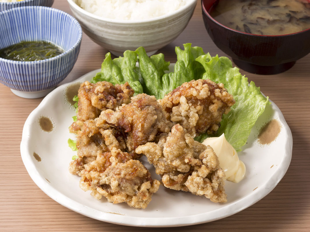 うおや一丁新宿三光町店のザンギ定食で元気!元気!