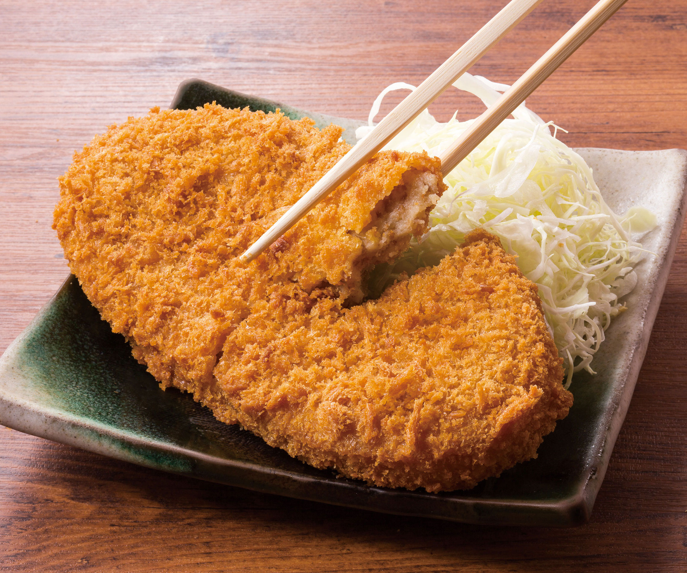 うおや一丁浦和店の大きな大きな「わらじコロッケ」